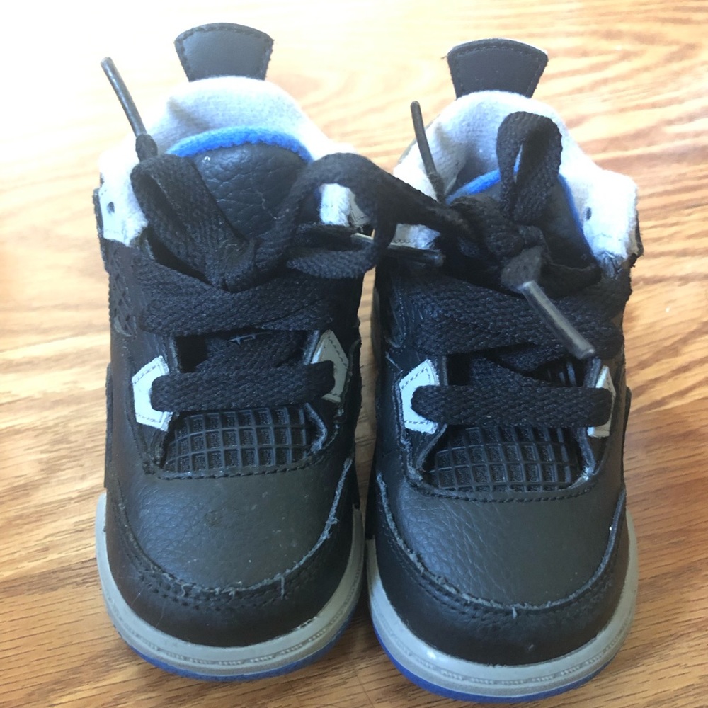 Baby Jordan’s size 5
